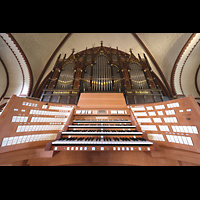 Berlin, Auenkirche, Orgel mit Spieltisch