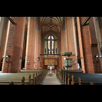 Gstrow, Pfarrkirche St. Marien, Innenraum / Hauptschiff in Richtung Chor