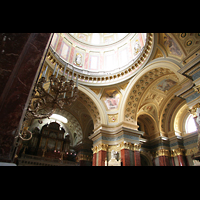 Budapest, Szent István Bazilika (St. Stefan Basilika), Innenraum / Hauptschiff in Richtung Orgel