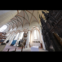 Braunschweig, St. Ulrici Brdern, Innenraum in Richtung Orgel mit Lettner