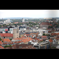 Braunschweig, St. Andreas, Aussicht vom Turm auf den Dom (links) und St. gidien (rechts)