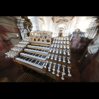Weingarten, Basilika  St. Martin, Spieltisch der Gabler-Orgel seitlich