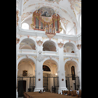 Luzern, Jesuitenkirche, Kirchenrckwand mit Orgel seitlich