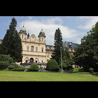 Schwyz, Kollegiumskirche, Auenansicht von der Kollegiumsstrae aus