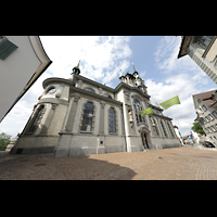 Frauenfeld, Kath. Stadtkirche St. Nikolaus, Kirche Auenansicht schrg mit Chor