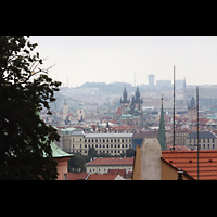 Praha (Prag), Matka Boží pred Týnem (Teyn-Kirche), Blick von der Prager Burg auf die Teyn- und Jakobskirche
