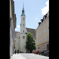 Grlitz, Dreifaltigkeitskirche, Auenansicht mit Turm von der Fleischhauerstrae im Norden