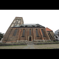 Rostock, St. Nikolai, Südliches Seitenschiff mit Turm