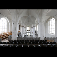 Rostock, St. Nikolai, Blick von der Westempore in die Kirche in Richtung Chor