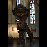 Venlo, Sint Martinus Basiliek, Geschnitzte Barockkanzel von 1701