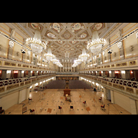 Berlin, Konzerthaus, Großer Saal, Blick vom Spieltisch in den Saal