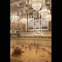 Berlin, Konzerthaus, Großer Saal, Orgel mit Orchesterbühne seitlich