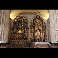 Sevilla, Iglesia de El Salvador, Retablo de Santa Ana (links) und Retablo de la Virgen de Roco (rechts)