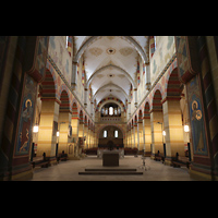Königslutter, Kaiserdom, Innenraum in Richtung Orgel