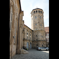 Bayreuth, Schlosskirche, Fassade zum Harmoniehof und Turm