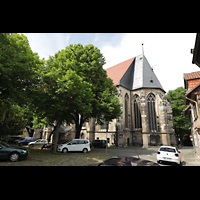 Helmstedt, Stadtkirche St. Stephani, Außenansicht vom großen Kirchhof