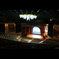 Las Palmas (Gran Canaria), Auditorio Alfredo Kraus, Blick von rechts oben zur Orgel und Orchesterbühne mit Meerblick