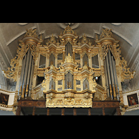 Celle, Stadtkirche St. Marien, Orgelempore (beleuchtet)