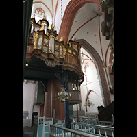Norden, St. Ludgeri, Blick auf die Orgel und das südliche Querhaus