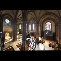 Papenburg, St. Antonius, Blick von der Empore im nördlichen Querhaus zum Chorraum
