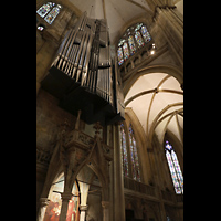 Regensburg, Dom St. Peter, Orgel mit Blick in den nordöstlichen Chorumgang