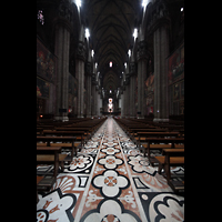 Milano (Mailand), Duomo di Santa Maria Nascente, Hautpschiff in Richtung Chor