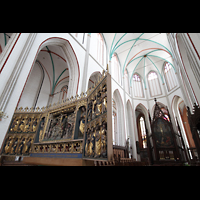 Schwerin, Dom St. Maria und St. Johannes, Chorraum mit Altar und Hochaltar