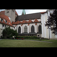 Augsburg, Dom St. Maria, Domhof im Kreuzgang