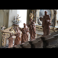 Augsburg, St. Ulrich und Afra, Figuren im südlichen Seitenschiff