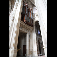Paris, Saint-Eustache, Hauptportal und Orgelempore von der Seite
