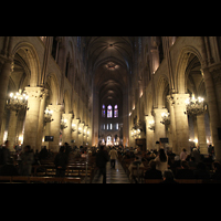 Paris, Cathédrale Notre-Dame, Hauptschiff in Richtung Chor