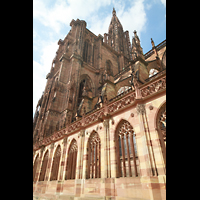 Strasbourg (Straburg), Cathdrale Notre-Dame, Seitenschiff, Fassade und Turm von hinten