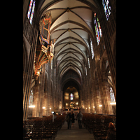 Strasbourg (Straburg), Cathdrale Notre-Dame, Hauptschiff in Richtung Chor
