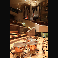 Berlin, Philharmonie, Orchesterbühne mit Blick zur Orgel