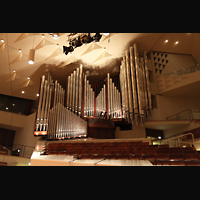 Berlin, Philharmonie, Orgelempore von der Bühne aus gesehen