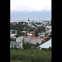 Reykjavk, Hteigskirkja, Blick vom Perlan-Hgel zur Hteigskirkja
