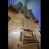 Reykjavk, Langholtskirkja, Orgel mit Spieltisch perspektivisch