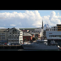 Bod, Domkirke, Domkirke vom Hafen / von der Hurtigruten aus gesehen