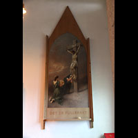 Vard, Kirke, Altes Altarbild ''Es ist vollbracht'' von Axel Ender, aus der vorigen Kirche gerettet