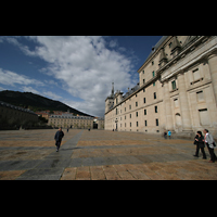 San Lorenzo de El Escorial, Baslica del Real Monasterio, Klosterplatz