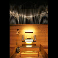 Mnchen (Munich), Herz-Jesu-Kirche, Orgel mit Spieltisch