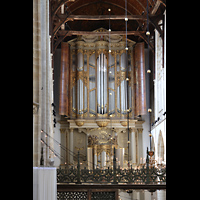 Hauptorgel vom Chor über das Gitter aus gesehen Alkmaar, Sint Laurenskerk, Hauptorgel vom Chor über das Gitter aus gesehen