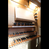 Spieltisch der Chororgel seitlich Alkmaar, Sint Laurenskerk, Spieltisch der Chororgel seitlich