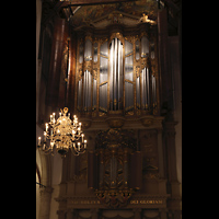 Hauptorgel nachts in Kirchenbeleuchtung Alkmaar, Sint Laurenskerk, Hauptorgel nachts in Kirchenbeleuchtung