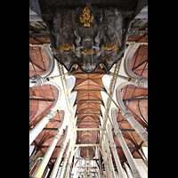 Amsterdam, Oude Kerk, Blick auf die 'Orgelunterseite' (Rckpositiv) ins Gewlbe und zum Chorraum
