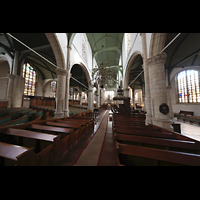 Innenraum in Richtung Chor (mit 123 Metern längste Kirche der Niederlande) Gouda, Sint Janskerk - Grote Kerk, Innenraum in Richtung Chor (mit 123 Metern längste Kirche der Niederlande)