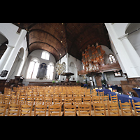 Maassluis, Groote Kerk, Seitlicher Blick in die Kirche und auf die Orgel