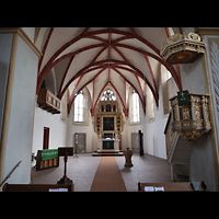Rtha, St. Georgen, Innenraum in Richtung Chor